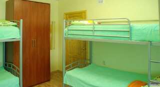 Гостиница PichuginHall Хостел Смоленск Кровать в общем номере для мужчин и женщин с 8 кроватями-4